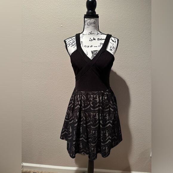 Ruby Rox Black halter style black lace party dress sz 11 - Picture 1 of 5